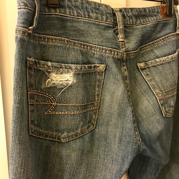 American Eagle Cropped Distressed Boyfriend Jeans - Picture 5 of 5